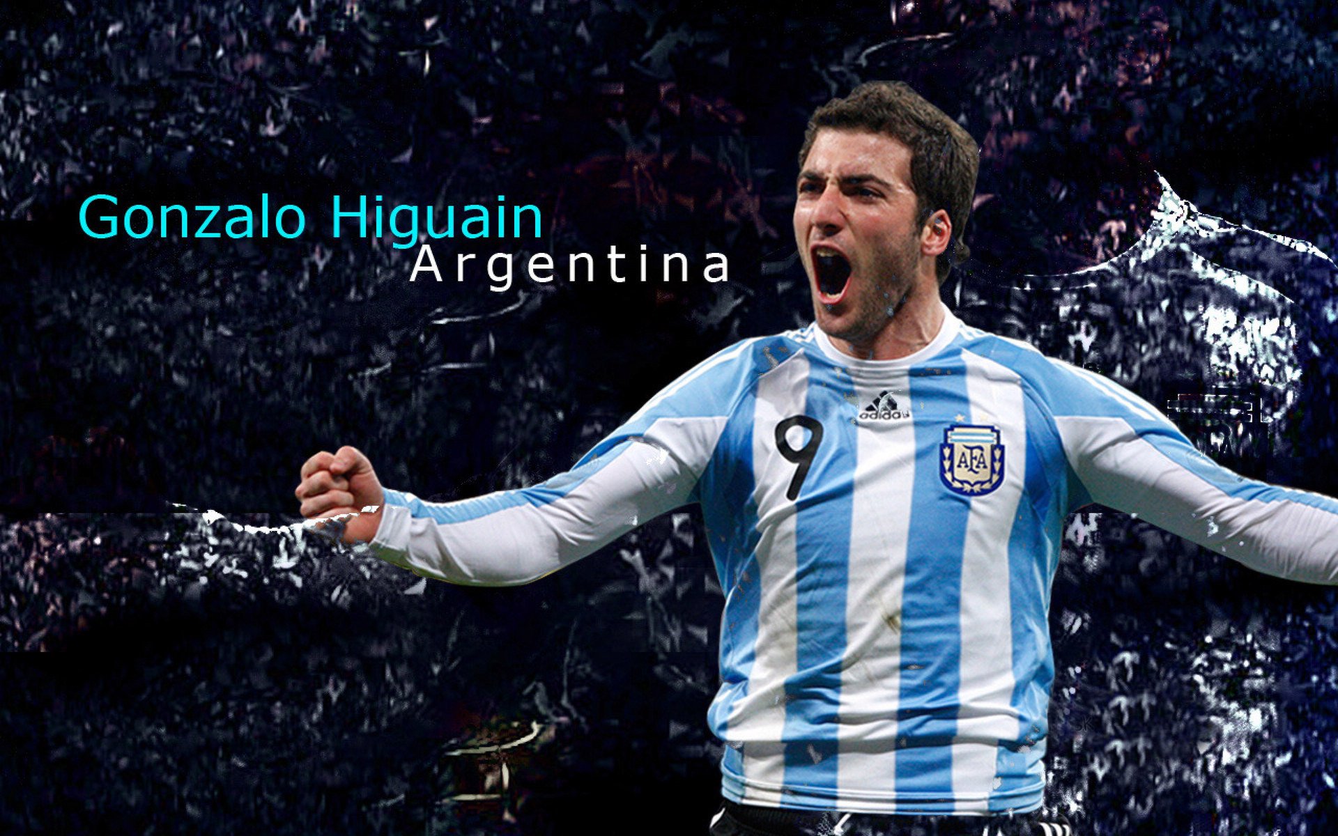 主力门将稳定发挥连续三场零封对手成为防线最坚固保障，门将连续零封记录