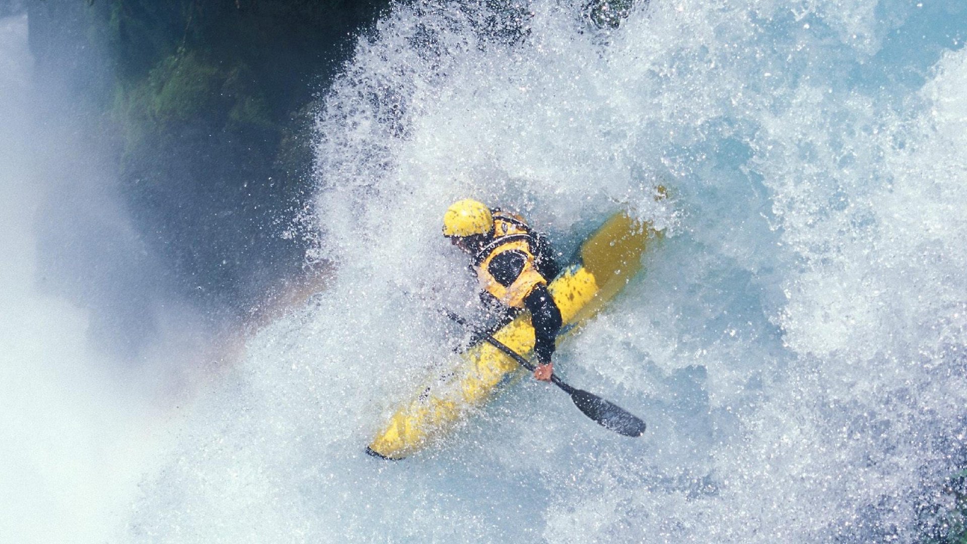 爱游戏真人体育娱乐-麦肯齐：全黑队的“快攻利器”，他突破后传球精确到位，极具威胁